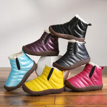 Çocuk Moda Çizmeler Kız Erkek Kış Ayakkabı Boyutu 35-40 Kış Çocuk Sneakers Peluş Su Geçirmez Sıcak Kar yarım çizmeler Kızlar için