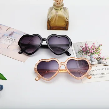 Sevimli Kalp Göz Kamaştırıcı güneş gözlüğü Çocuklar için Moda Arı Marka Tasarımcısı 2022 Çocuk Güneş Gözlüğü Kızlar Şeffaf Gözlük Moda Erkek